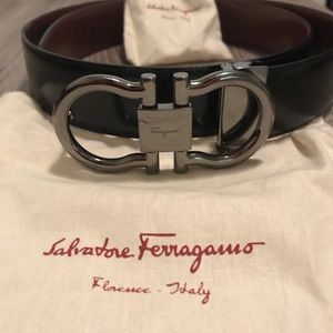 Men’s Ferragamo reversible belt